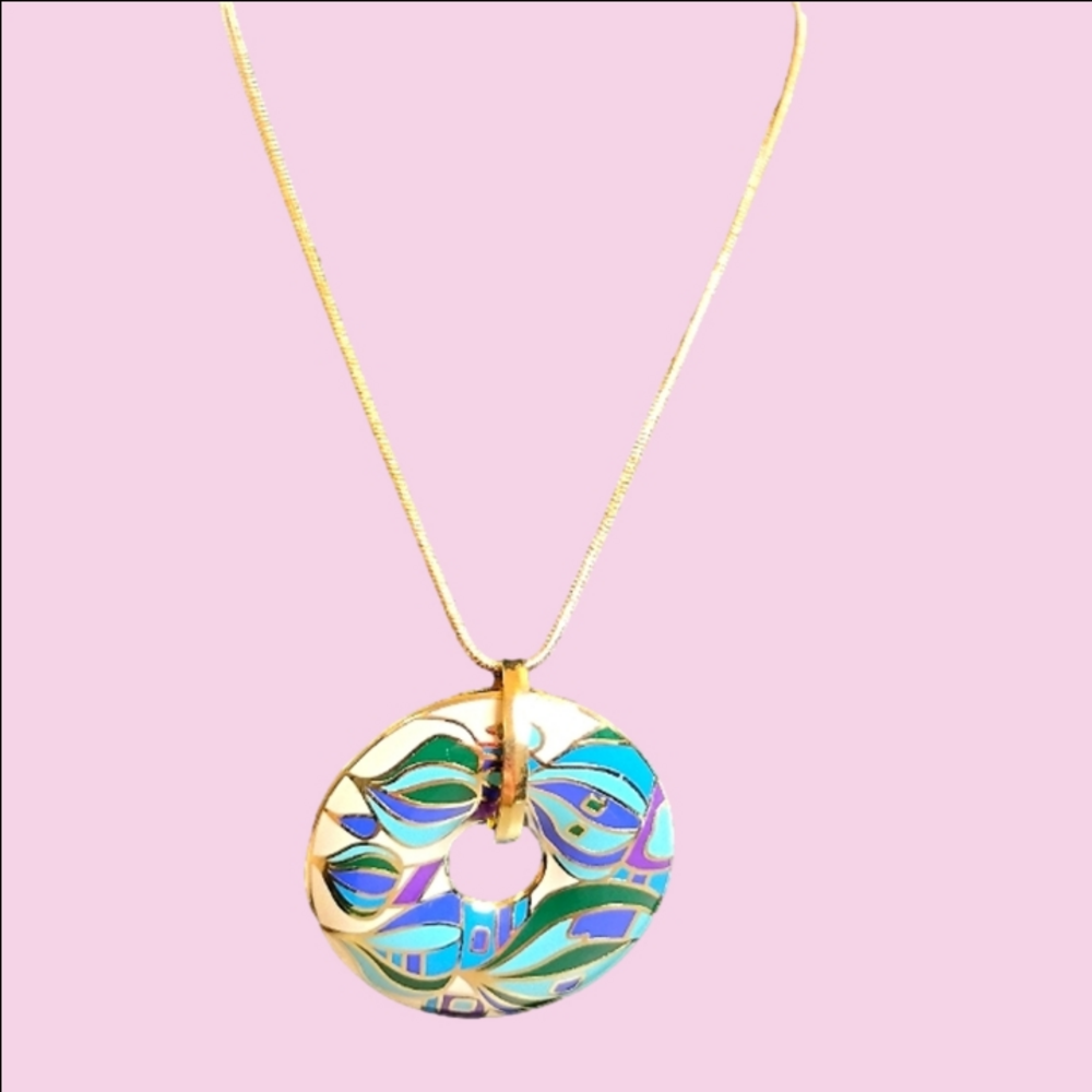 7 Charming Sisters Gold Tone Enamel Doughnut Pendant Necklace NWT